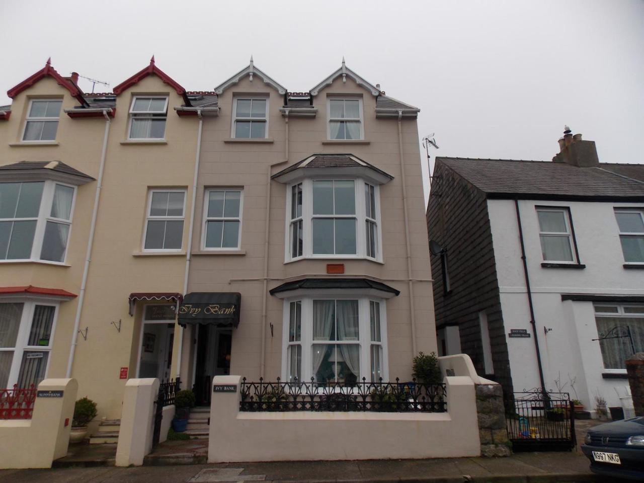 Ivy Bank Guest House Tenby Exteriör bild